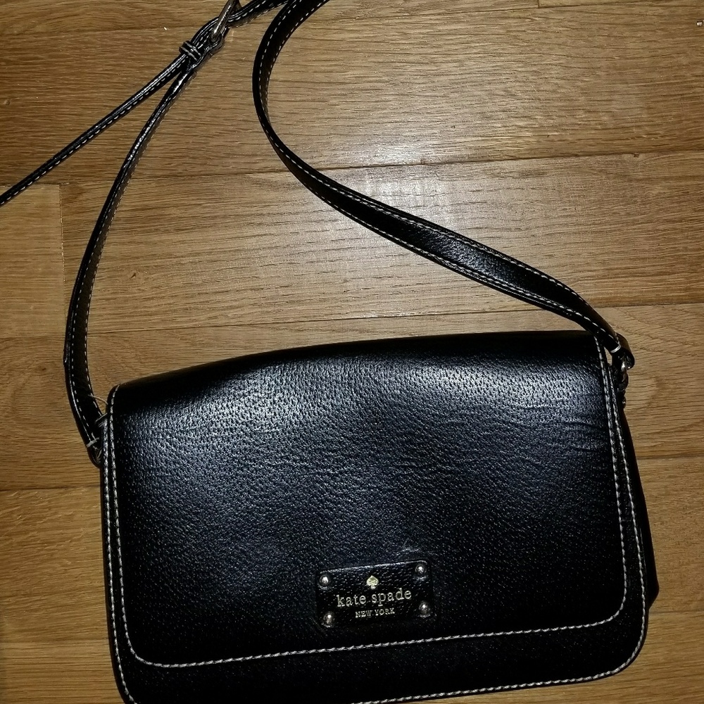 Black Kate spade purse